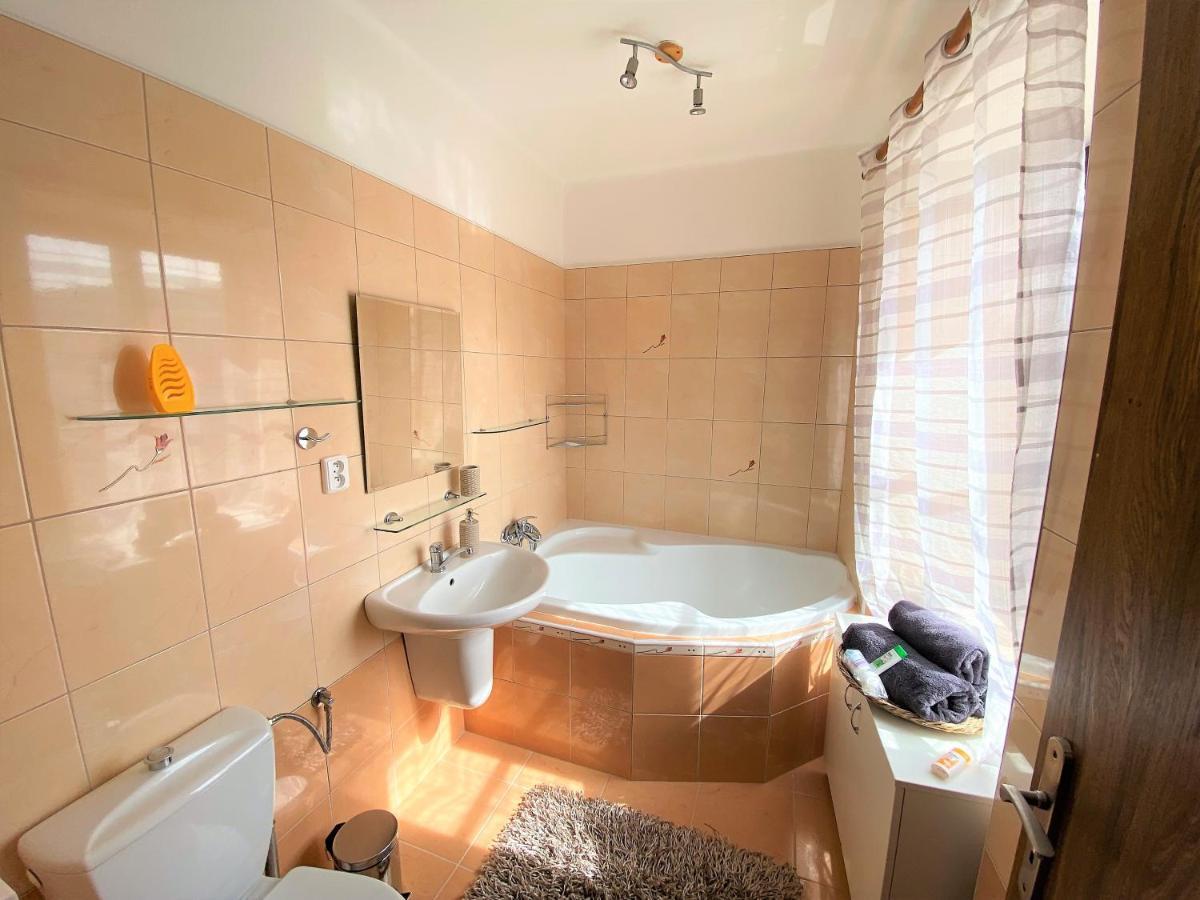 Apartman Prachatice Eksteriør billede